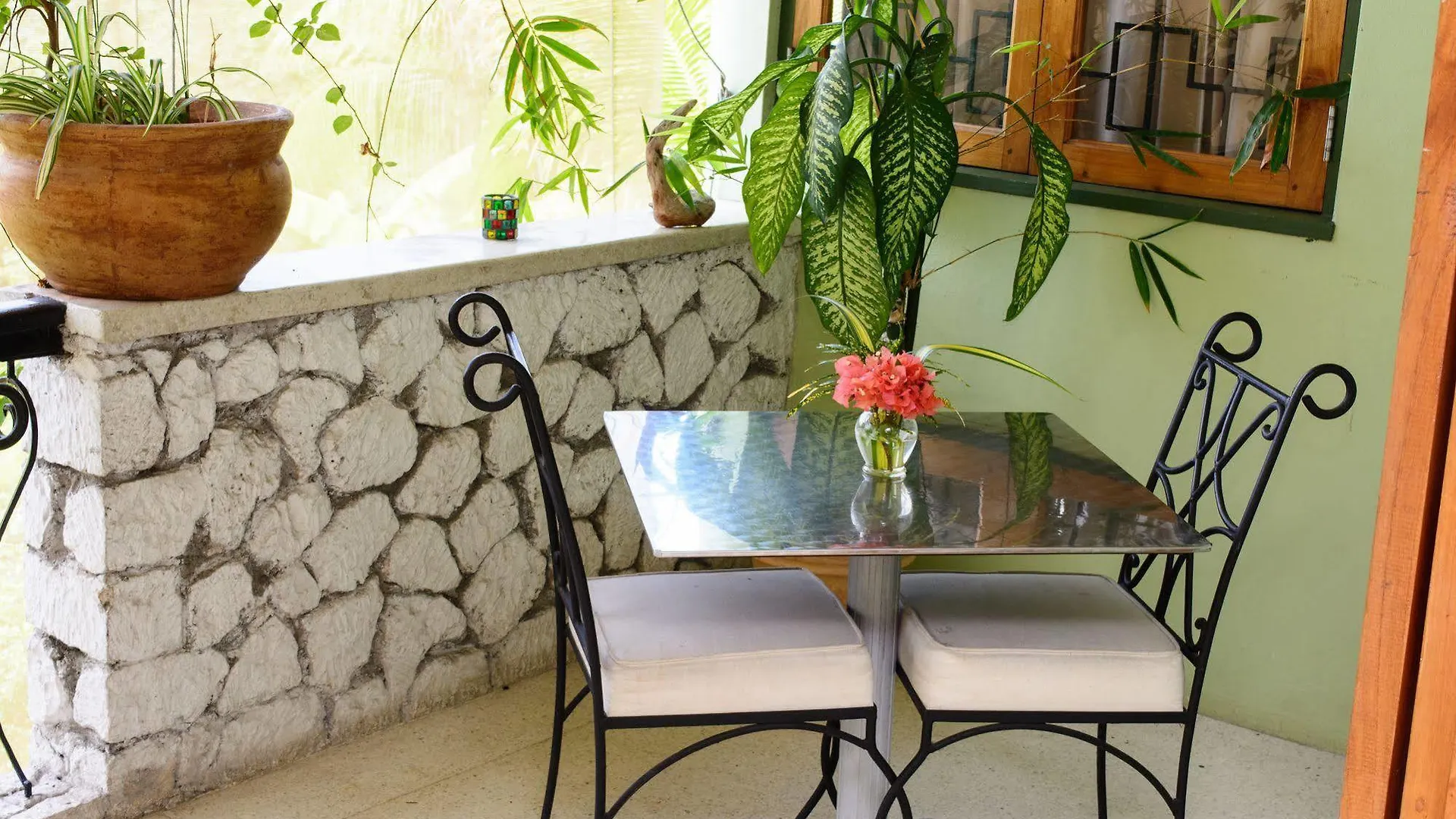 Mynt Retreat Bed & Breakfast Montego Bay 3*,